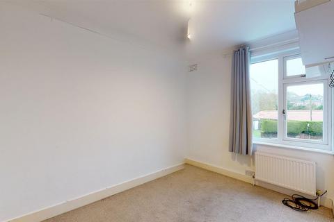 2 bedroom terraced house to rent, Dymchurch Road, Hythe, CT21