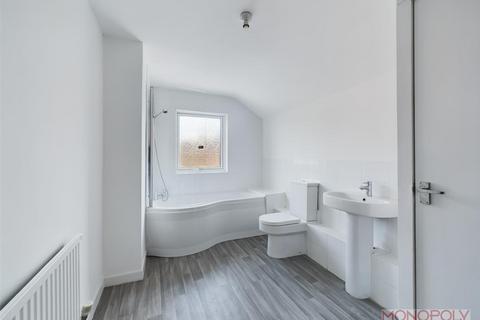28 Bersham Road, Wrexham, LL13 7UG