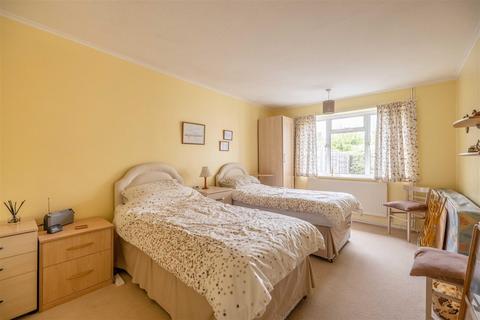 58 Hayse Hill, Windsor, SL4 5SZ