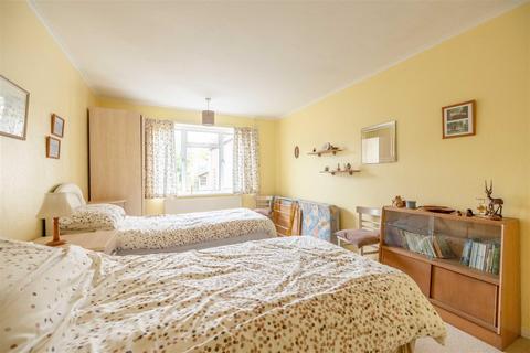 58 Hayse Hill, Windsor, SL4 5SZ