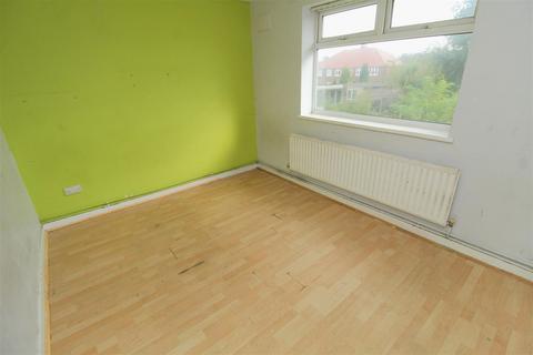 2 bedroom flat for sale, Grosvenor Road, Liverpool L31