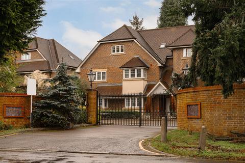 2 bedroom apartment for sale, Babylon Lane, Tadworth KT20