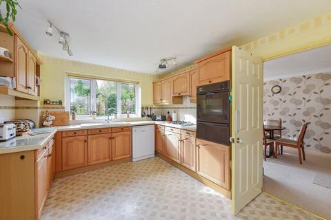 4 bedroom detached house for sale, Lingfield Close, Alton, Hampshire