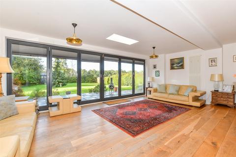 5 bedroom detached bungalow for sale, Poplar Road, Wittersham, Tenterden, Kent