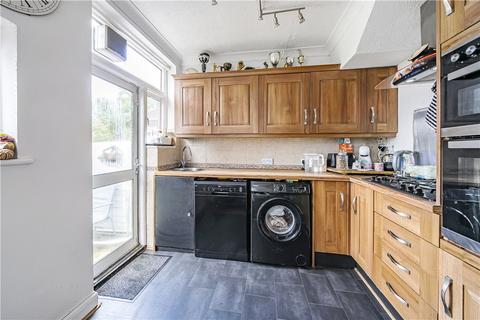 3 bedroom terraced house for sale, Aviemore Way, Beckenham