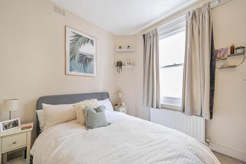 2 bedroom maisonette for sale, Brenda Road, Balham