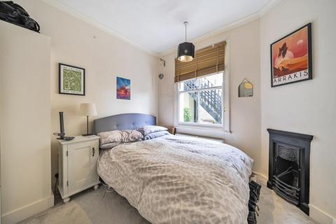 2a Brenda Road, London, SW17 7DB