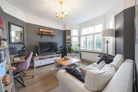 2a Brenda Road, London, SW17 7DB