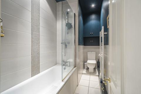 2a Brenda Road, London, SW17 7DB
