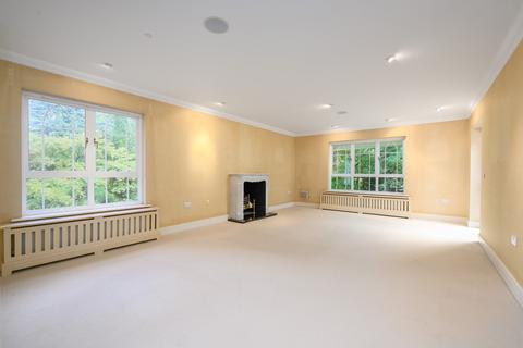 3 bedroom apartment for sale, Old Avenue, Weybridge, KT13