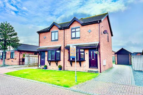 2 bedroom semi-detached house for sale, Garbutt Close, Hull HU12