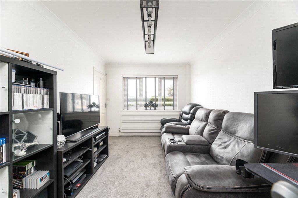 Bed/Family Room