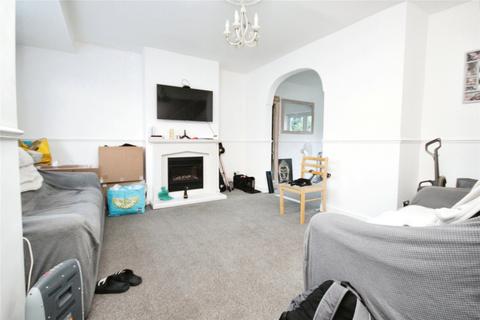 3 bedroom terraced house to rent, Western Avenue, Dagenham, RM10