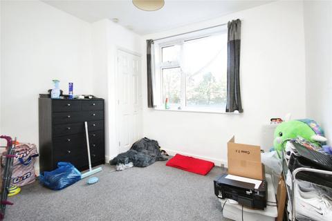 3 bedroom terraced house to rent, Western Avenue, Dagenham, RM10