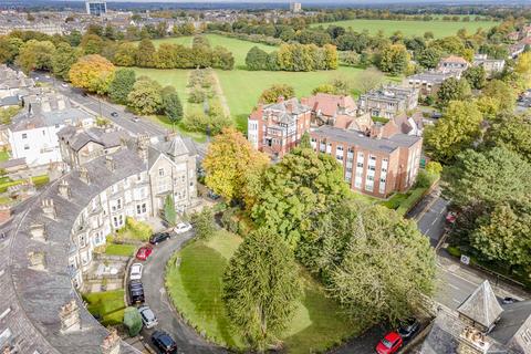 2 bedroom apartment for sale, Royal Crescent, Harrogate