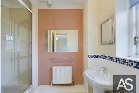 80 Mill Rise, Robertsbridge, TN32 5EG