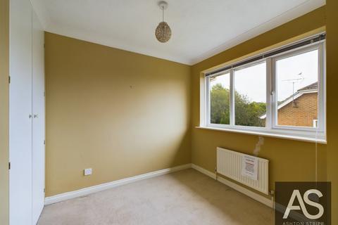 80 Mill Rise, Robertsbridge, TN32 5EG