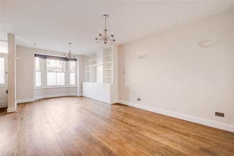 4 bedroom terraced house to rent, Binns Road, London