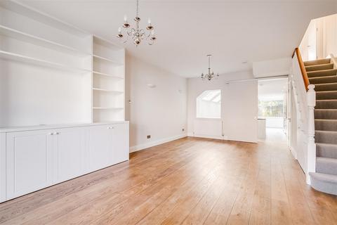 4 bedroom terraced house to rent, Binns Road, London