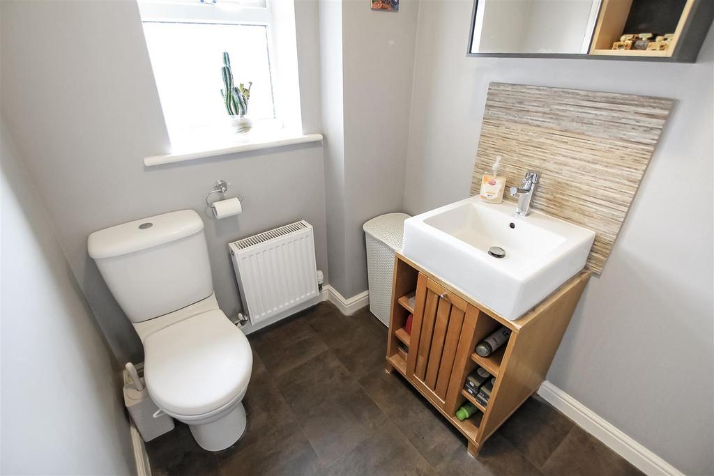 En-Suite Shower Room/WC