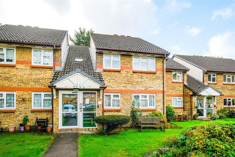 2 bedroom retirement property for sale, Riverside Court, North Chingford