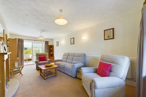 3 bedroom end of terrace house for sale, Patterdale Drive, Worcester, Worcestershire, WR4