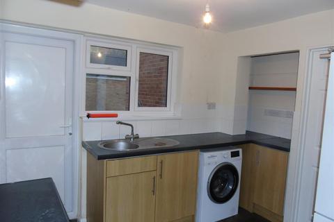 4 bedroom end of terrace house to rent, Cherry Way, Hatfield