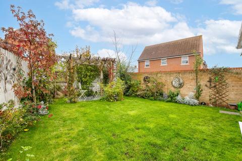 3 bedroom detached house for sale, Hawking Drive, Biggleswade SG18