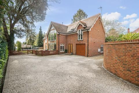 3 Beechmount Road, Southampton, SO16 3JD