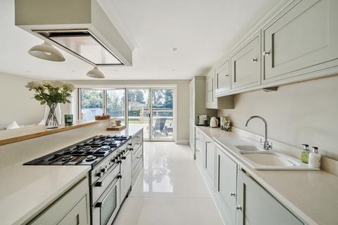 3 Beechmount Road, Southampton, SO16 3JD