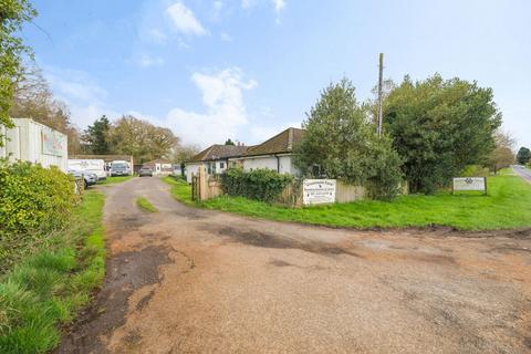 3 bedroom country house for sale, Caistor Road, Middle Rasen