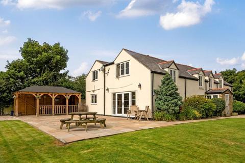 4 bedroom detached house for sale, The Vownog Sychdyn, Mold