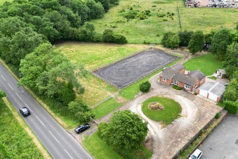 3 bedroom detached bungalow for sale, Lincoln Road, Welton