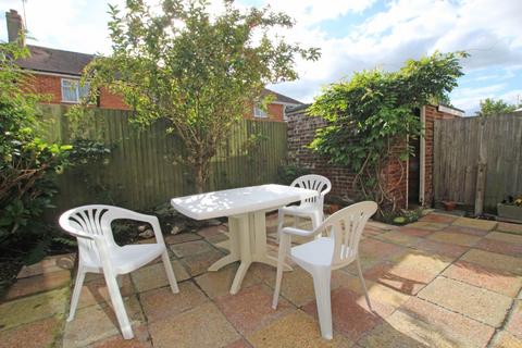 4 Benjamin Close, Eastbourne, BN22 9JE