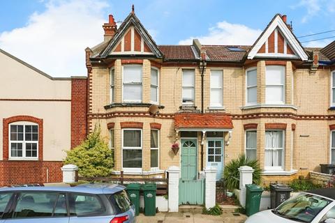 2 bedroom apartment to rent, Marmion Road, Hove