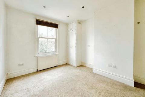 2 bedroom apartment to rent, Marmion Road, Hove