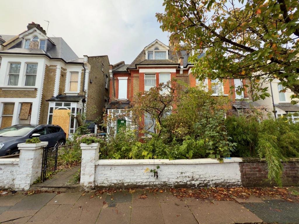 Dyne Road, London NW6 5 bed terraced house for sale £1,050,000