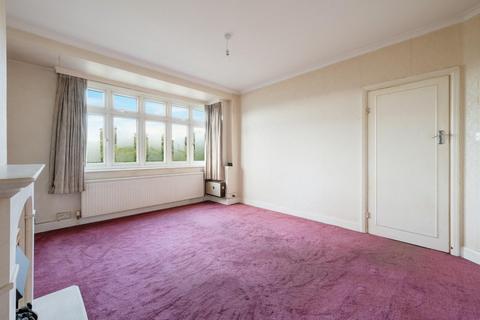 147 Ewell By Pass, Epsom, KT17 2PX