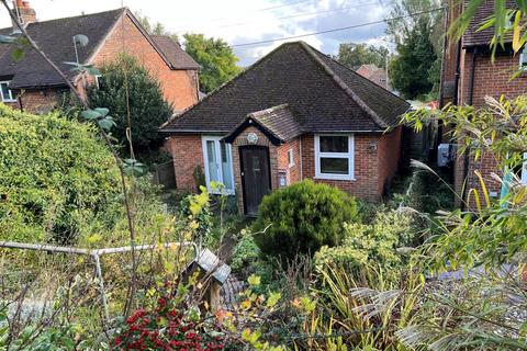 2 bedroom bungalow for sale, Kiln Lane, Betchworth RH3