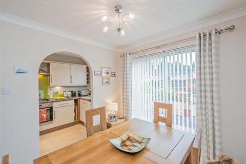 3 bedroom detached house for sale, Greenmoor Avenue, Farnley, Leeds