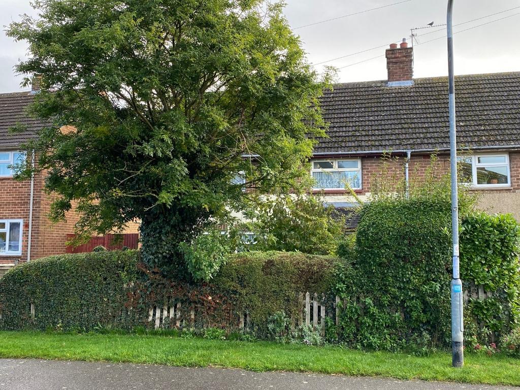 Grafton Road, Roade, Northampton, NN7... 3 bed semidetached house for