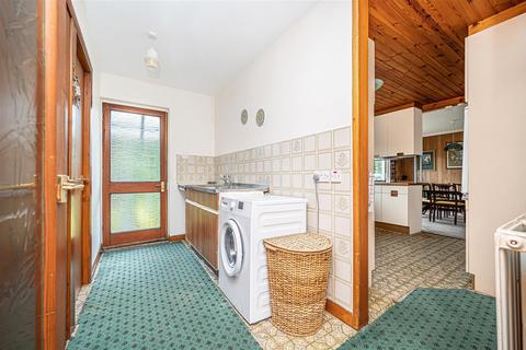 14 Broom Road, Kinross, KY13 8BU