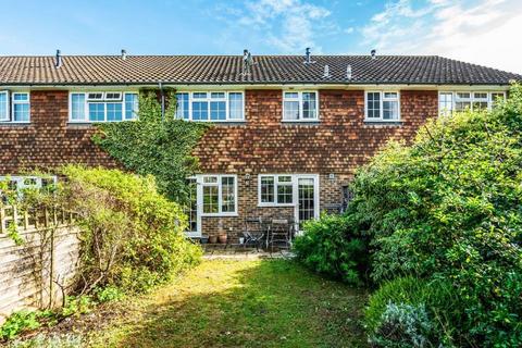 undefined, THE STREET, EFFINGHAM, KT24