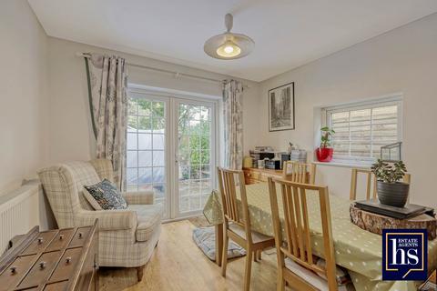 2 bedroom semi-detached house for sale, Crescent Road, Brentwood CM14