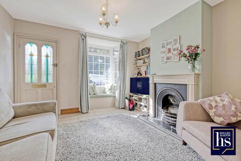 2 bedroom semi-detached house for sale, Crescent Road, Brentwood CM14