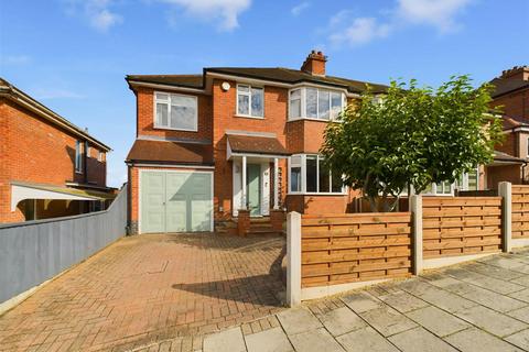 38 Barden Road, Nottingham, NG3 5QD