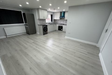 3 bedroom apartment to rent, Star Road, Uxbridge, Greater London, UB10
