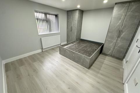 3 bedroom apartment to rent, Star Road, Uxbridge, Greater London, UB10