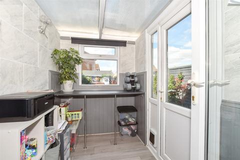 32 Beacon Way, Littlehampton, BN17 6QS