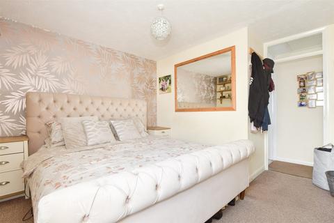 32 Beacon Way, Littlehampton, BN17 6QS
